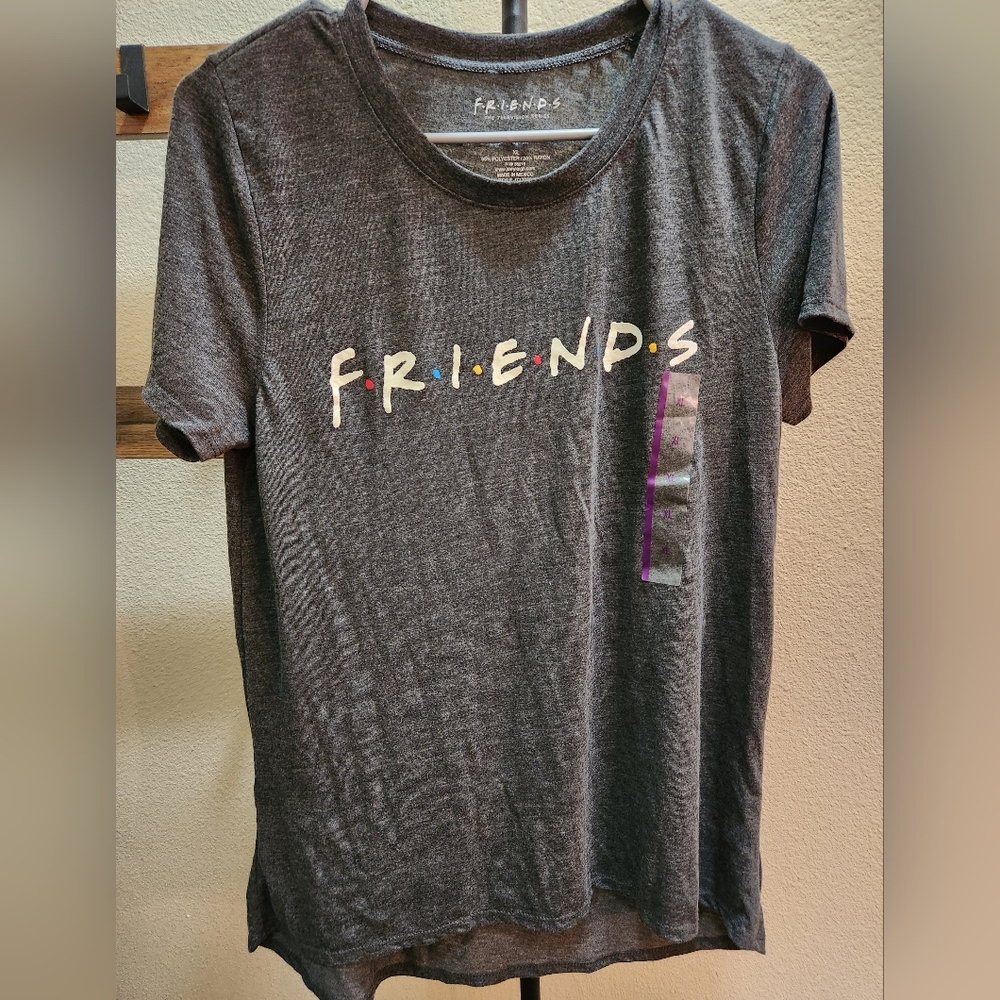 Friends tee shirt - smaller fitting XL NWT